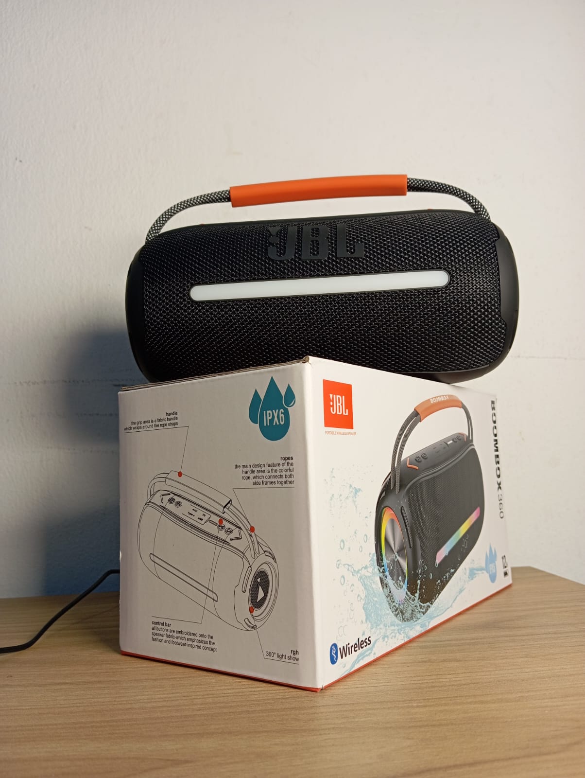 JBL BOOMBOX 360
